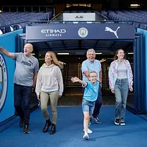 Manchester: Etihad Stadium & National Football Museum Tour ab London