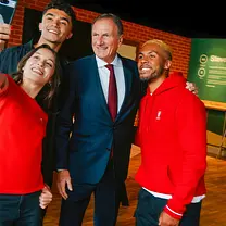 Preguntas y respuestas de las leyendas del Liverpool FC y visita al estadio