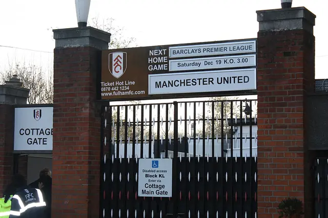 Craven Cottage : l'entrée du stade