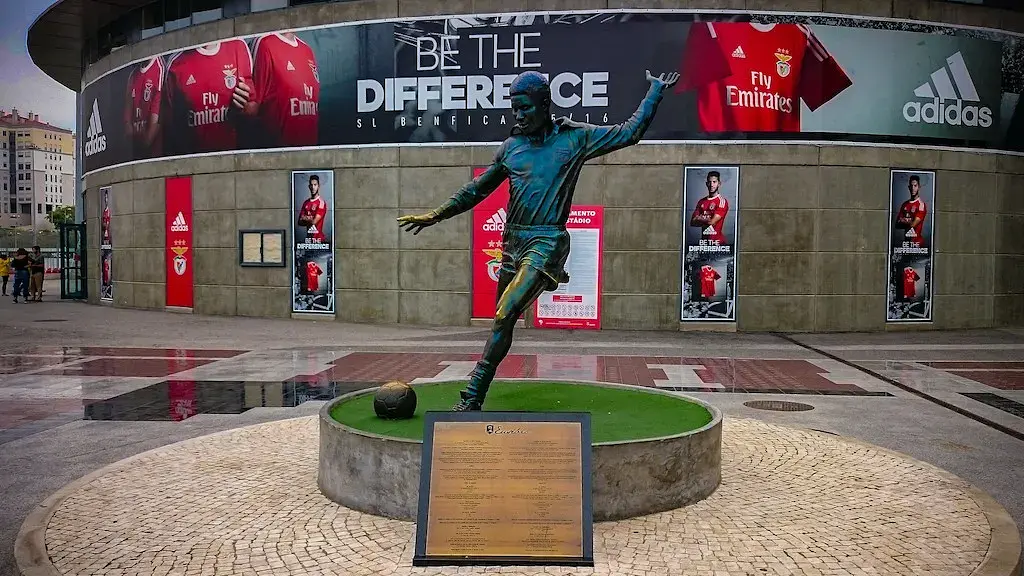 Estádio da Luz : la statue d'Eusébio
